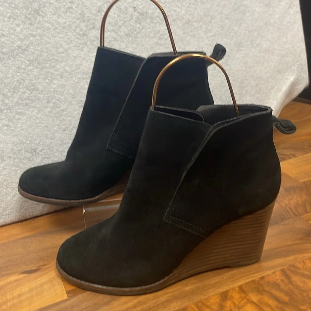 Lucky Brand stacked wedge black suede bootie